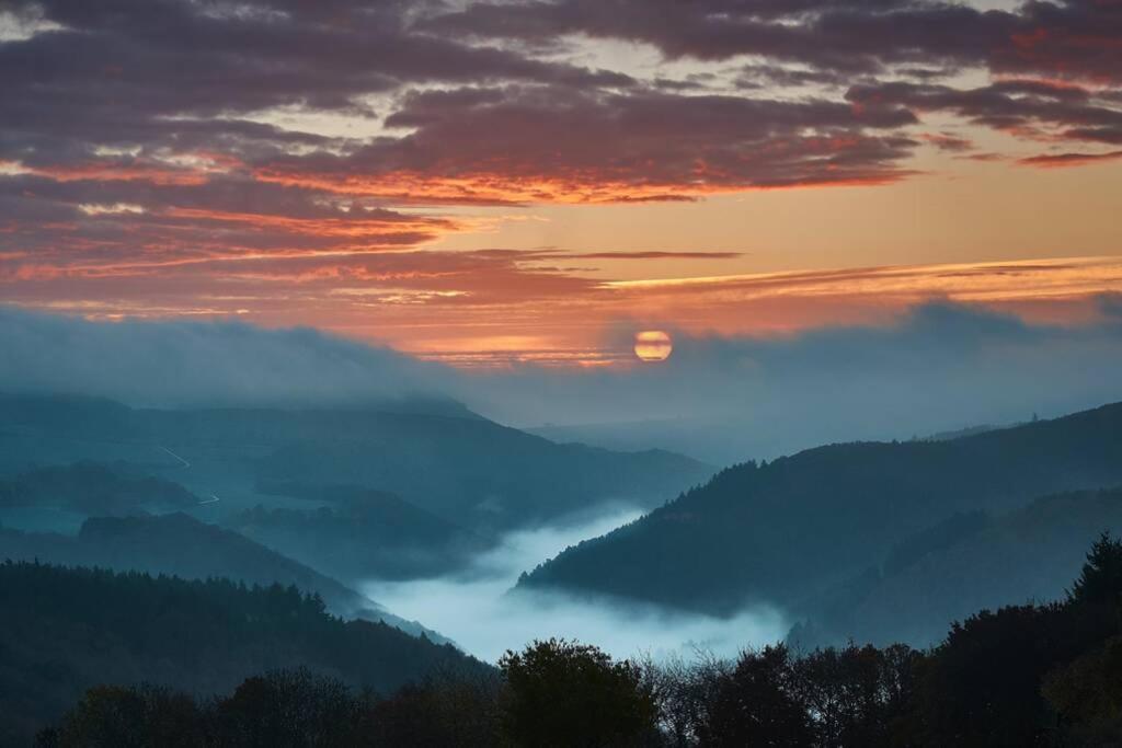 Tuffsteinquartier Am Brueckenbach Daire Weibern Dış mekan fotoğraf